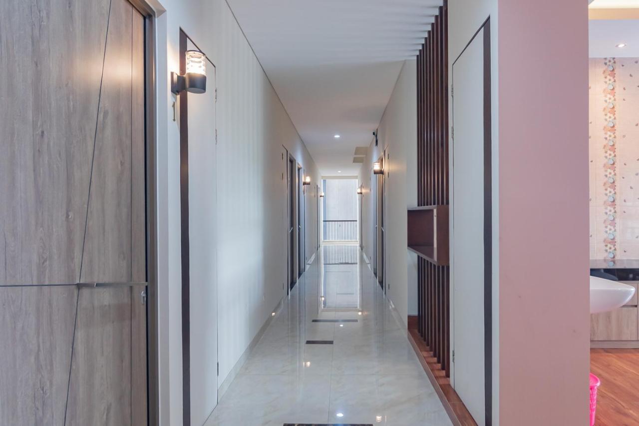 Reddoorz Plus @ Cirebon City Center מראה חיצוני תמונה