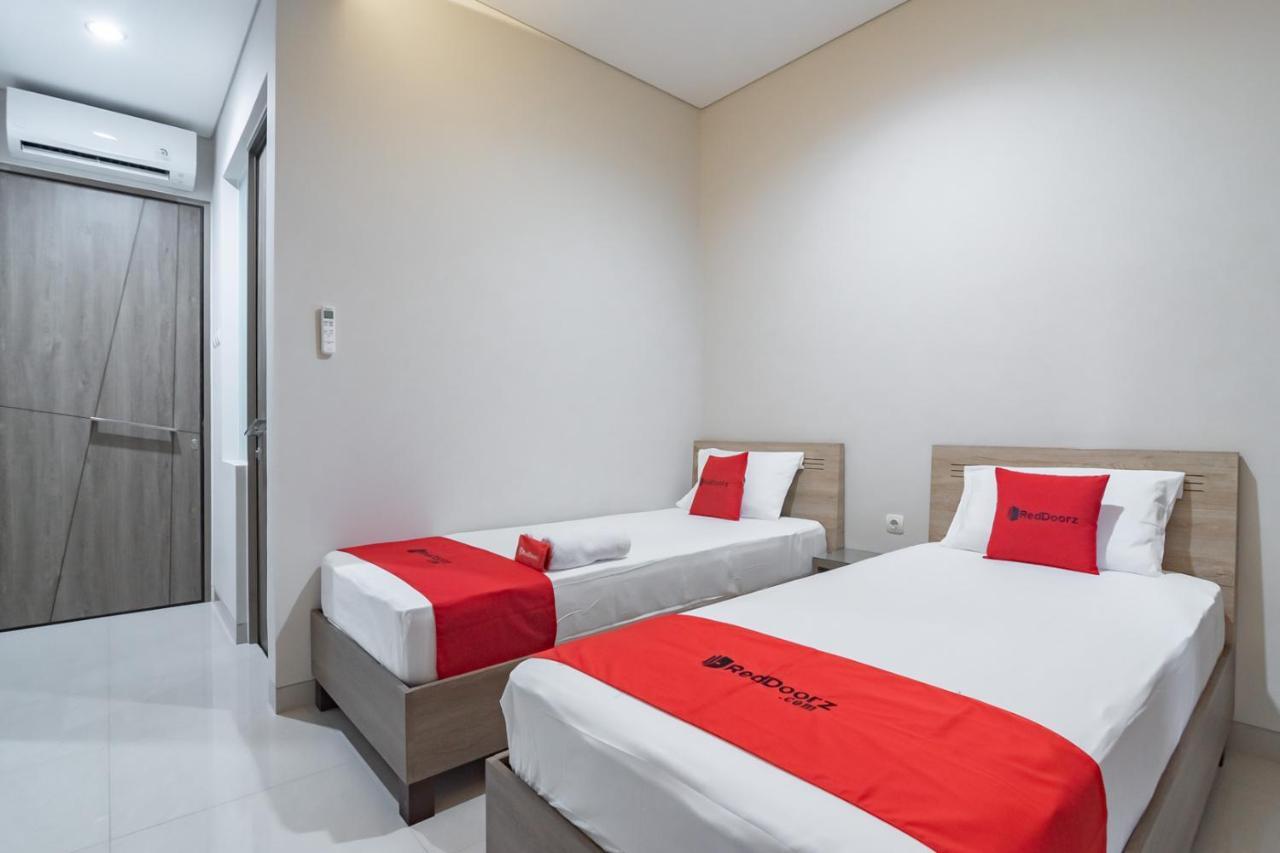 Reddoorz Plus @ Cirebon City Center מראה חיצוני תמונה